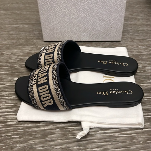 DIOR Dway Slide - Picture 4 of 11